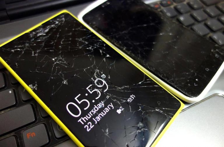 Broken windows phone display